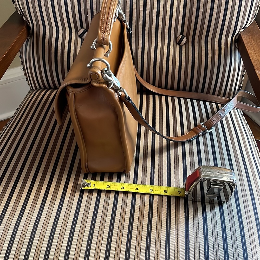 Vintage Y2K Coach Willis Camel with Nickel Hardware 9927 - Picture 6 of 16